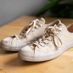 Mens Low Top Converse Chuck Taylor All-Stars SZ 11